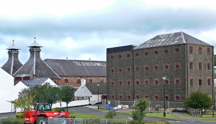 Завод Old Bushmills Distillery