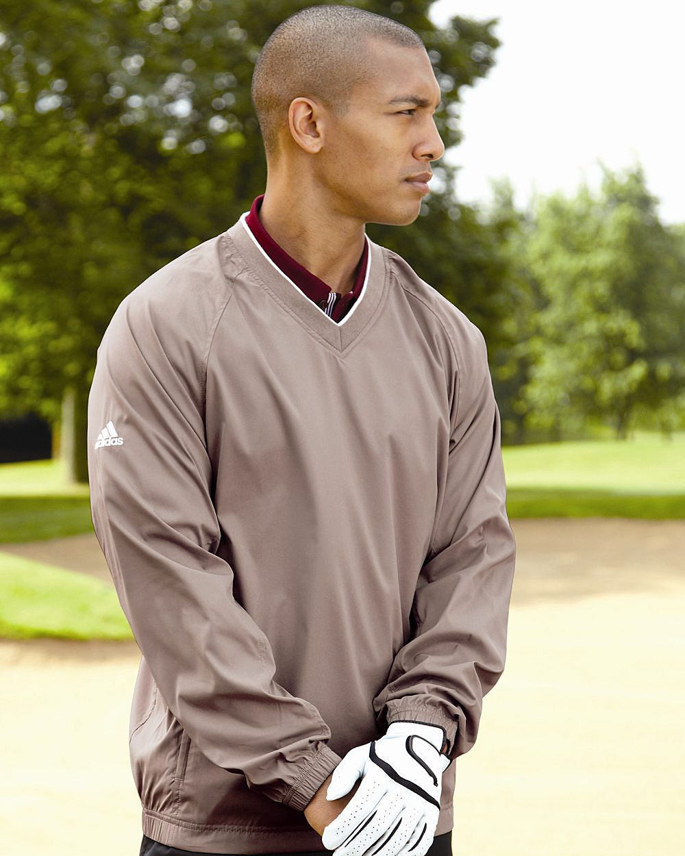 Пуловер или жилет – теплые составляющие для максимального комфорта во время игры в гольф