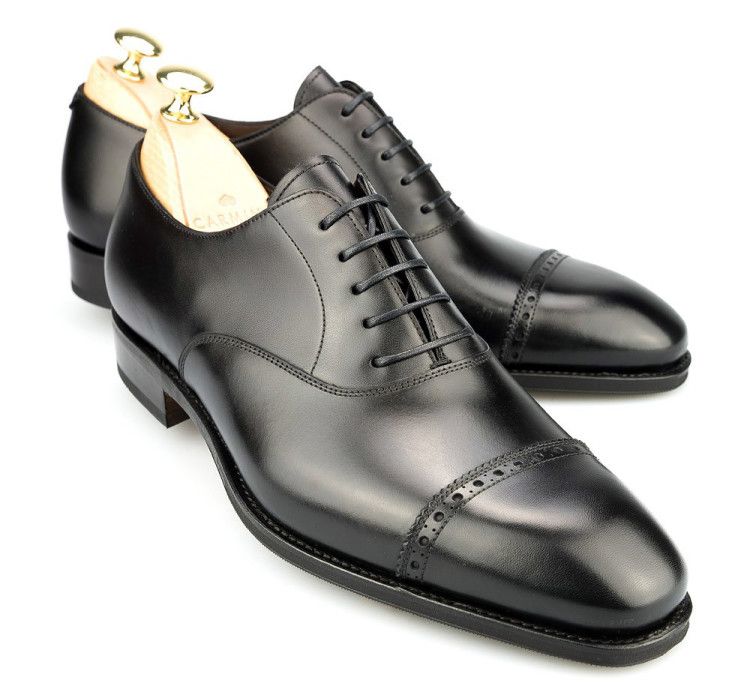 Cap Toe Oxford – самый распространенный вид, актуальный для строгого делового и black tie стилей