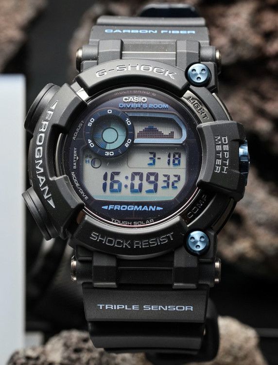 Наручные часы G-Shock FROGMAN от Casio подойдут ныряющим на глубину до 200 м дайверам
