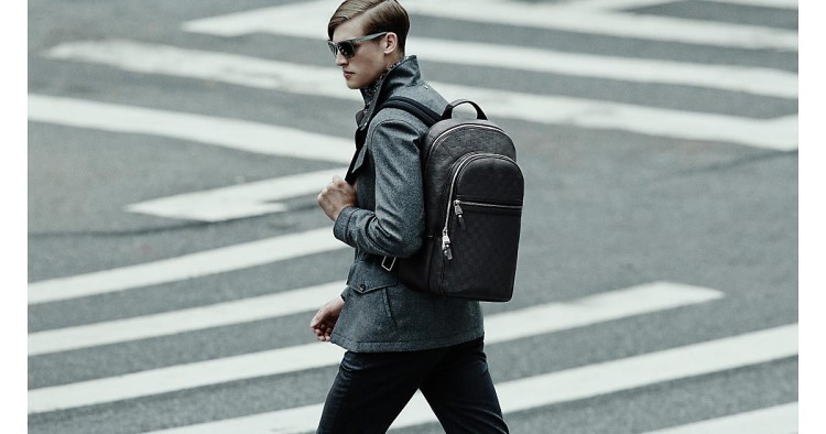 Кожаная модель мужского рюкзака в casual стиле
