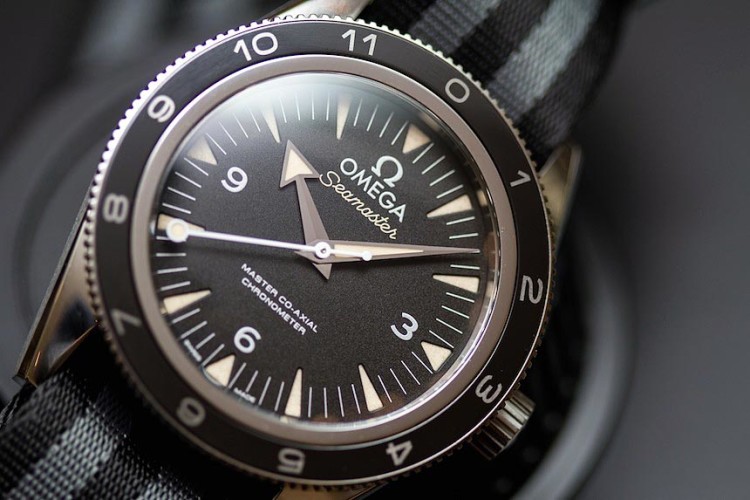 Специально созданные для фильма об агенте 007 Джеймсе Бонде часы Omega Seamaster 300 Spectre Limited Edition 007