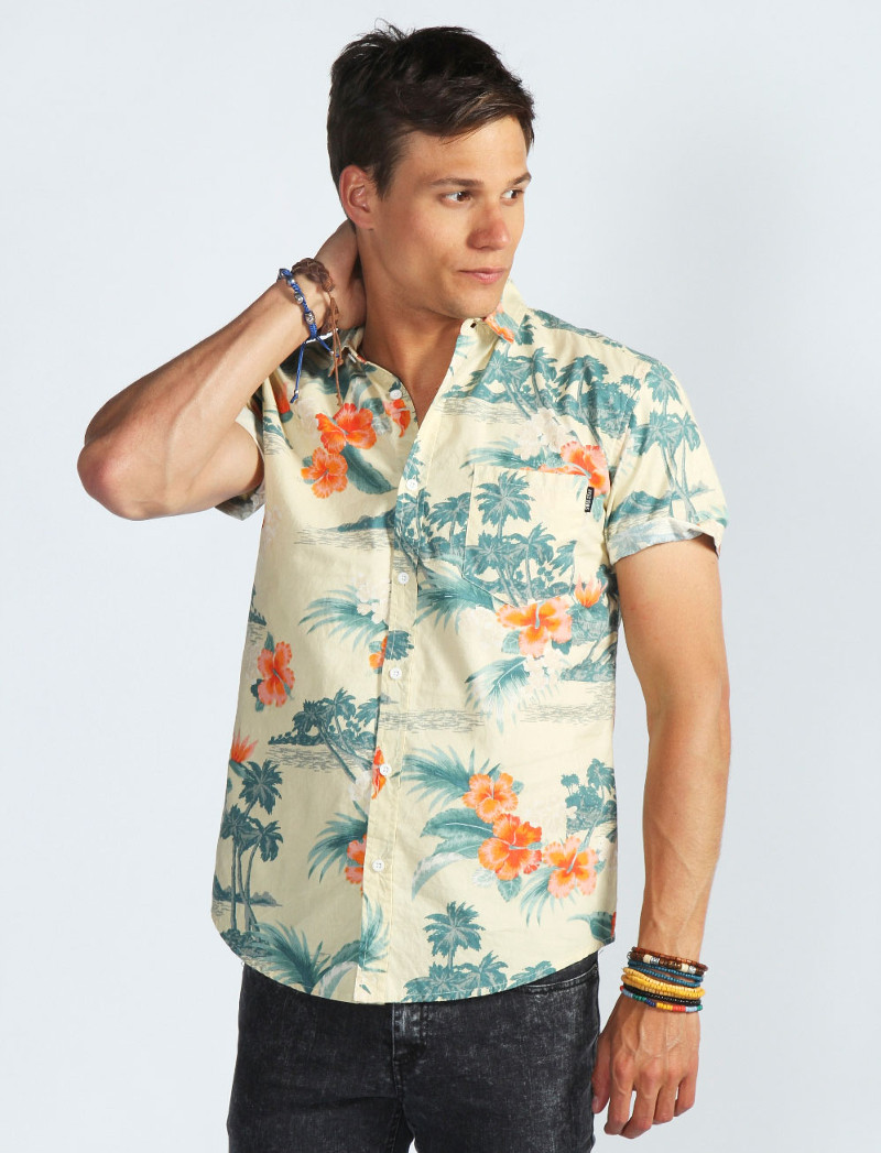 Гавайская рубашка мужская с чем носить