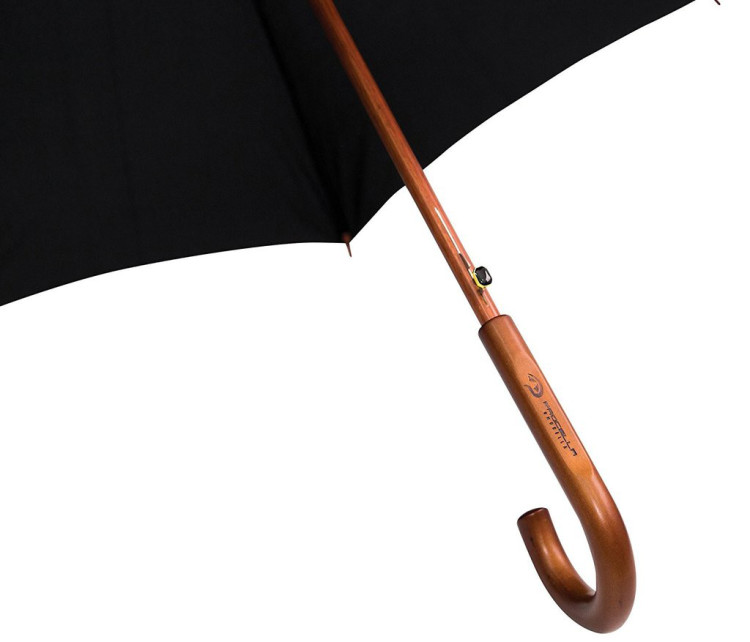Перед покупкой проверьте зонт на наличие люфта