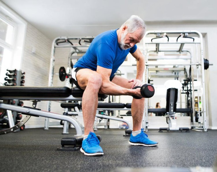 Для мужчин в возрасте важно поддерживать тонус мышц